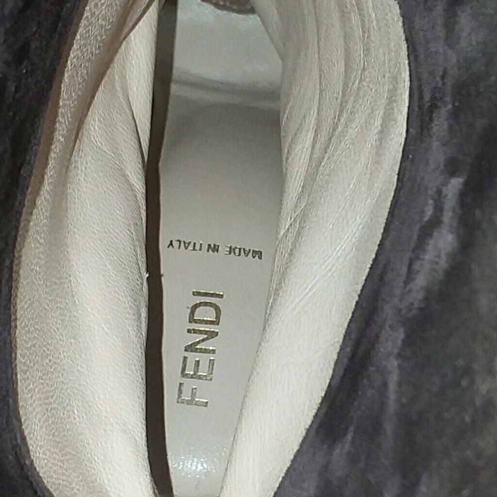 Shoes - Picture 2 of 7